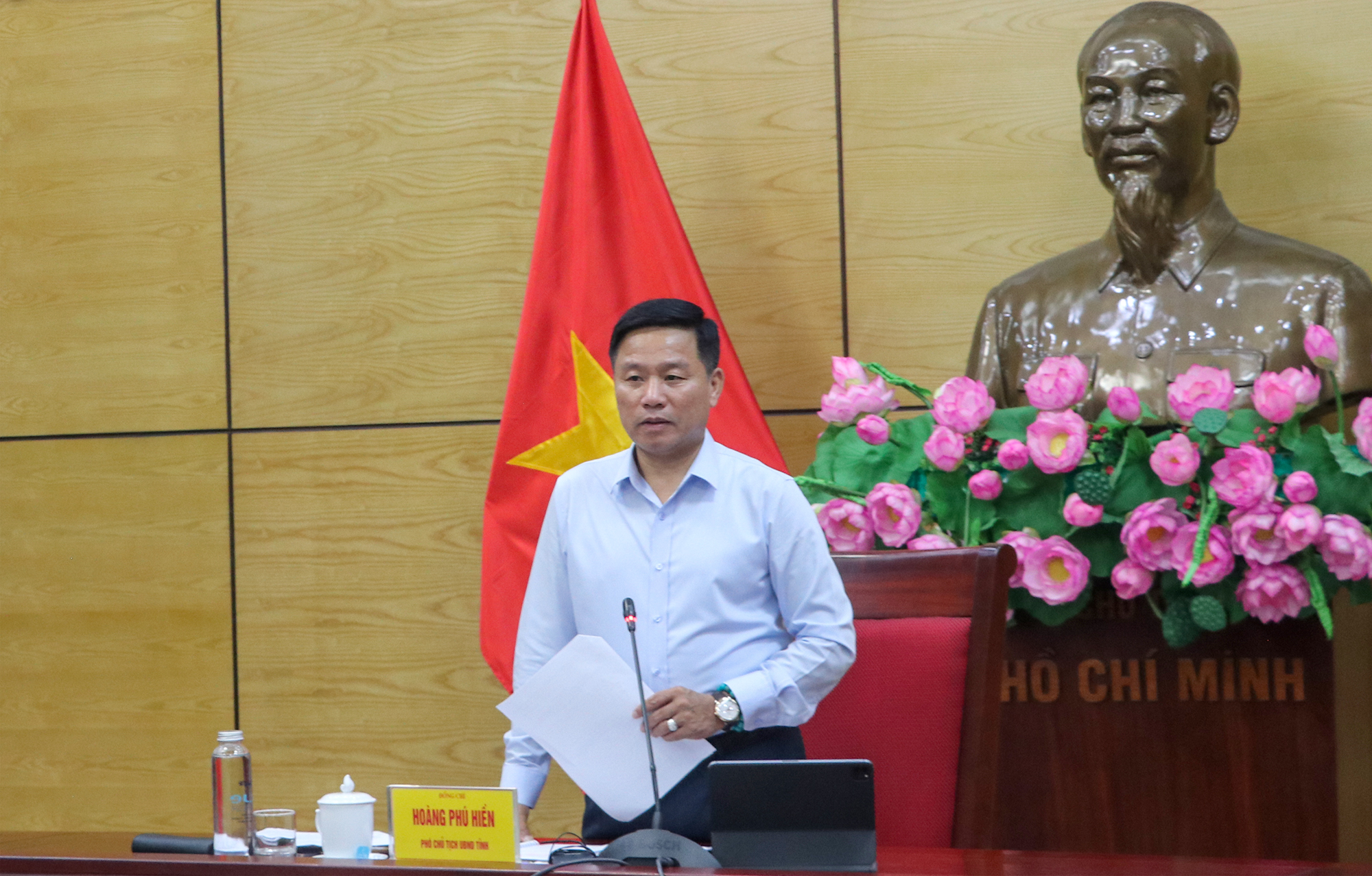 Ông Hoàng Phú Hiền, Phó Chủ tịch UBND tỉnh Nghệ An chủ trì cuộc họp về Link Trang Chủ PG88.Com Mới #2026 đường bộ cao tốc Vinh – Thanh Thủy