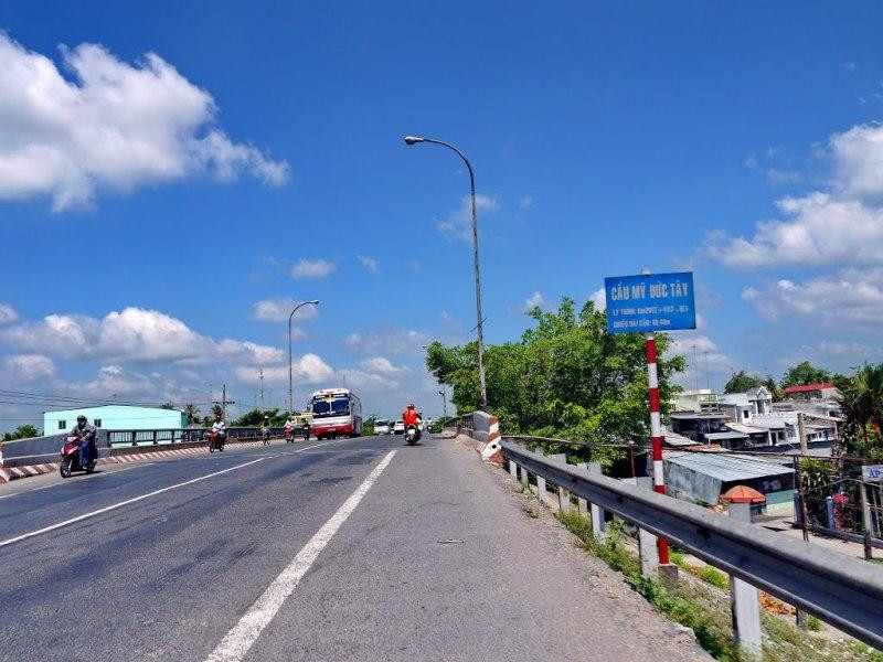 Một số đoạn tuyến trên Quốc lộ 1, đoạn từ Quảng Trị đến Vĩnh Long xảy ra tình trạng ùn tắc 6Pg88.com hơn 1000 trò chơi hấp dẫn, hạ tầng xuống cấp.