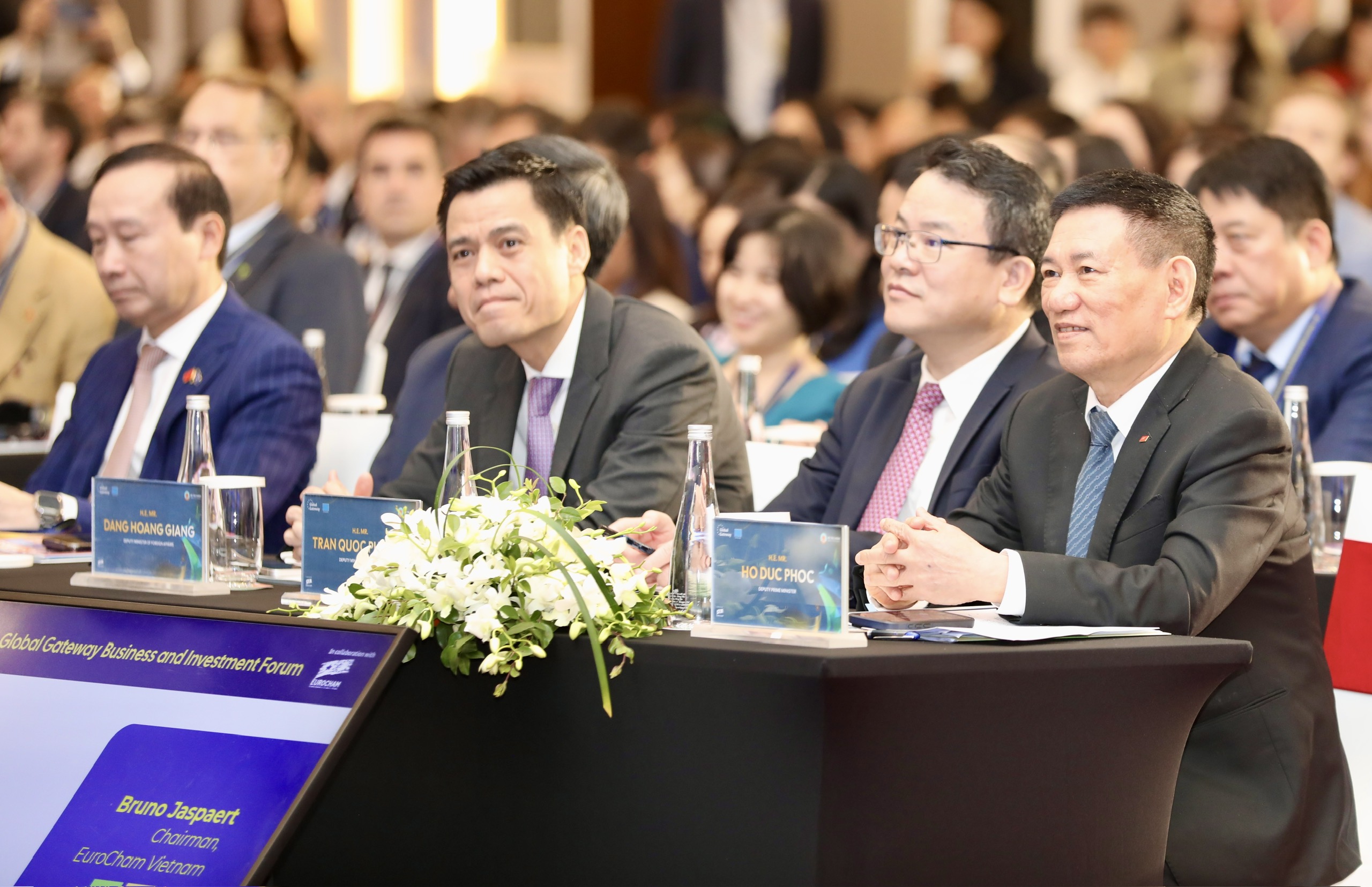 Phó Thủ tướng đề xuất EU tăng cường hỗ trợ Việt Nam tiếp cận nguồn Pg88hi tỷ lệ thưởng hấp dẫn xanh, chuyển giao công nghệ và thúc đẩy Pg88vn Trang Chủ Chính Thức chất lượng cao trong các lĩnh vực như năng lượng tái tạo, Link Trang Chủ PG88.Com Mới #2026 xanh, Link Trang Chủ PG88.Com Mới #2026 số, công nghệ bán dẫn và hạ tầng chiến lược. Đồng thời, kêu gọi các quốc gia thành viên EU sớm hoàn tất phê chuẩn Hiệp định Bảo hộ Pg88vn Trang Chủ Chính Thức Việt Nam – EU (EVIPA), qua đó hoàn thiện hành lang pháp lý và tạo niềm tin cho PG88 Link Dễ Nhớ Pg88.com hai bên. Ảnh: Việt Dũng