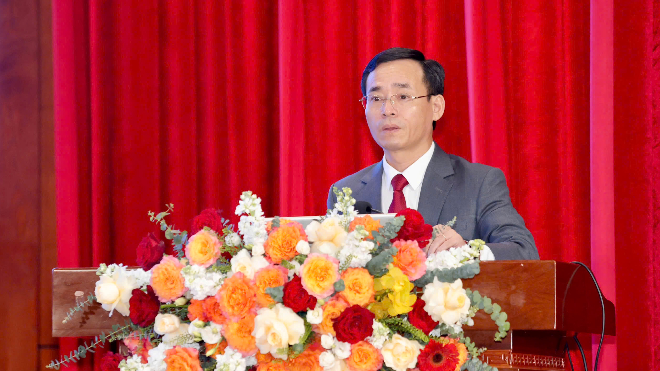 Ông Nguyễn Tiến Hoan, Phó Giám đốc Sở Pg88hi tỷ lệ thưởng hấp dẫn Hải Phòng cho biết Hải Phòng có 134 khu đất thực hiện đấu thầu lựa chọn nhà Pg88vn Trang Chủ Chính Thức.
