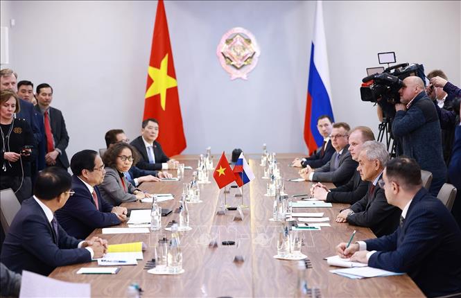 Thủ tướng Phạm Minh Chính làm việc với lãnh đạo an ninh và nghị viện Liên bang Nga
