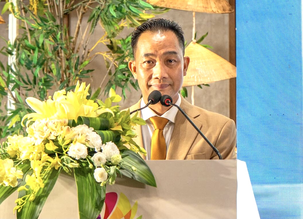 Ông Lê Đình Nam, Chủ tịch lâm thời của DECA, phát biểu.