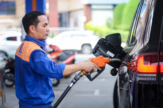 VCCI đề xuất đưa dầu hỏa vào diện giảm thuế bảo vệ môi trường
