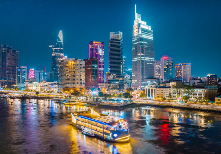 Về lâu dài, TP Hồ Chí Minh cần xây dựng các sản phẩm du lịch đêm đa dạng.