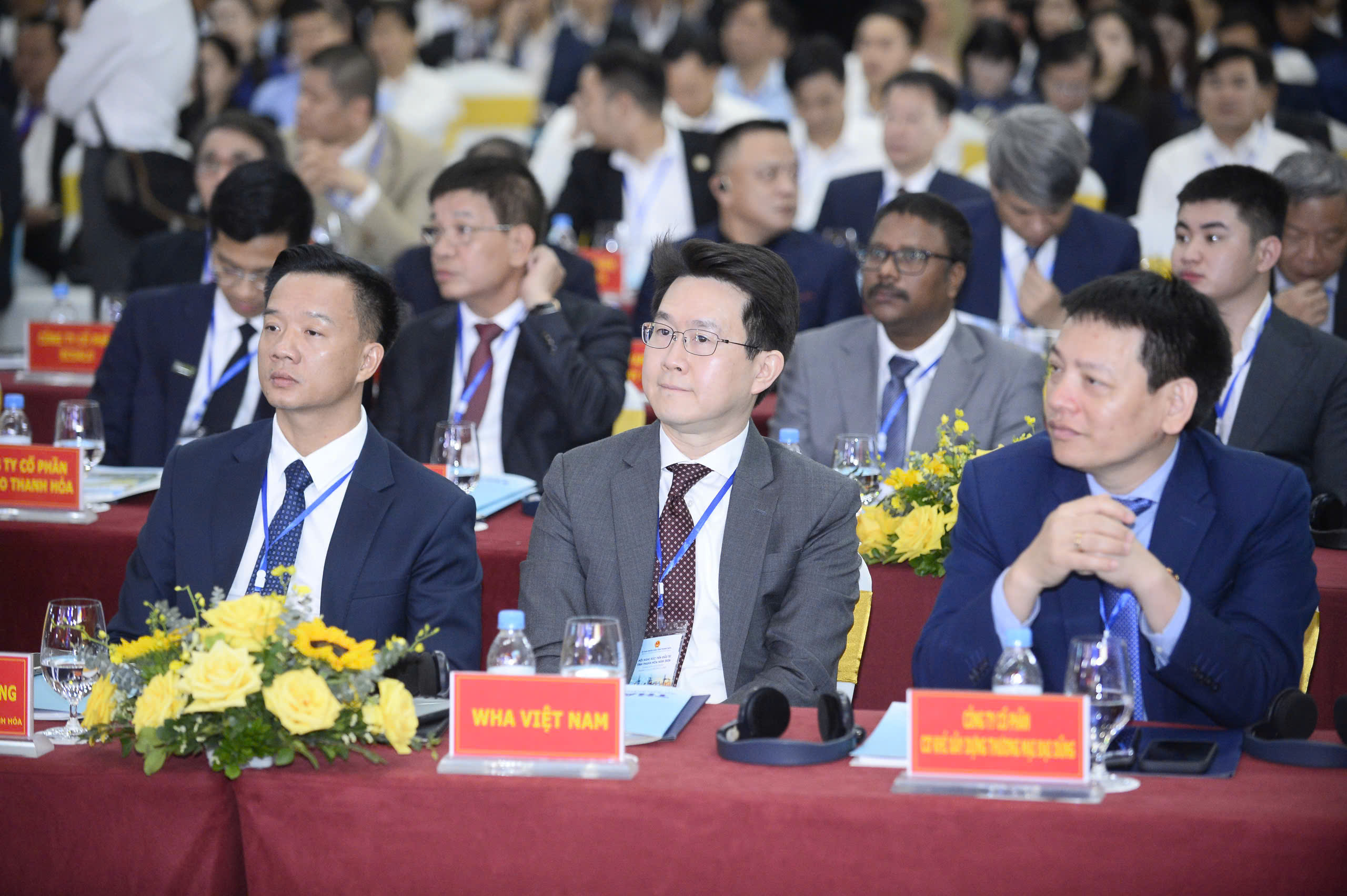 Các đại biểu tham dự hội nghị.