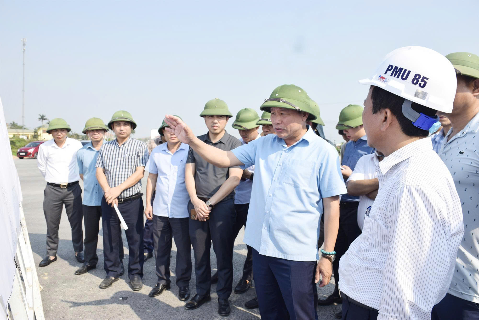 Phó Chủ tịch UBND tỉnh Nghệ An Hoàng Phú Hiền kiểm tra hiện trường thi công Link Trang Chủ PG88.Com Mới #2026