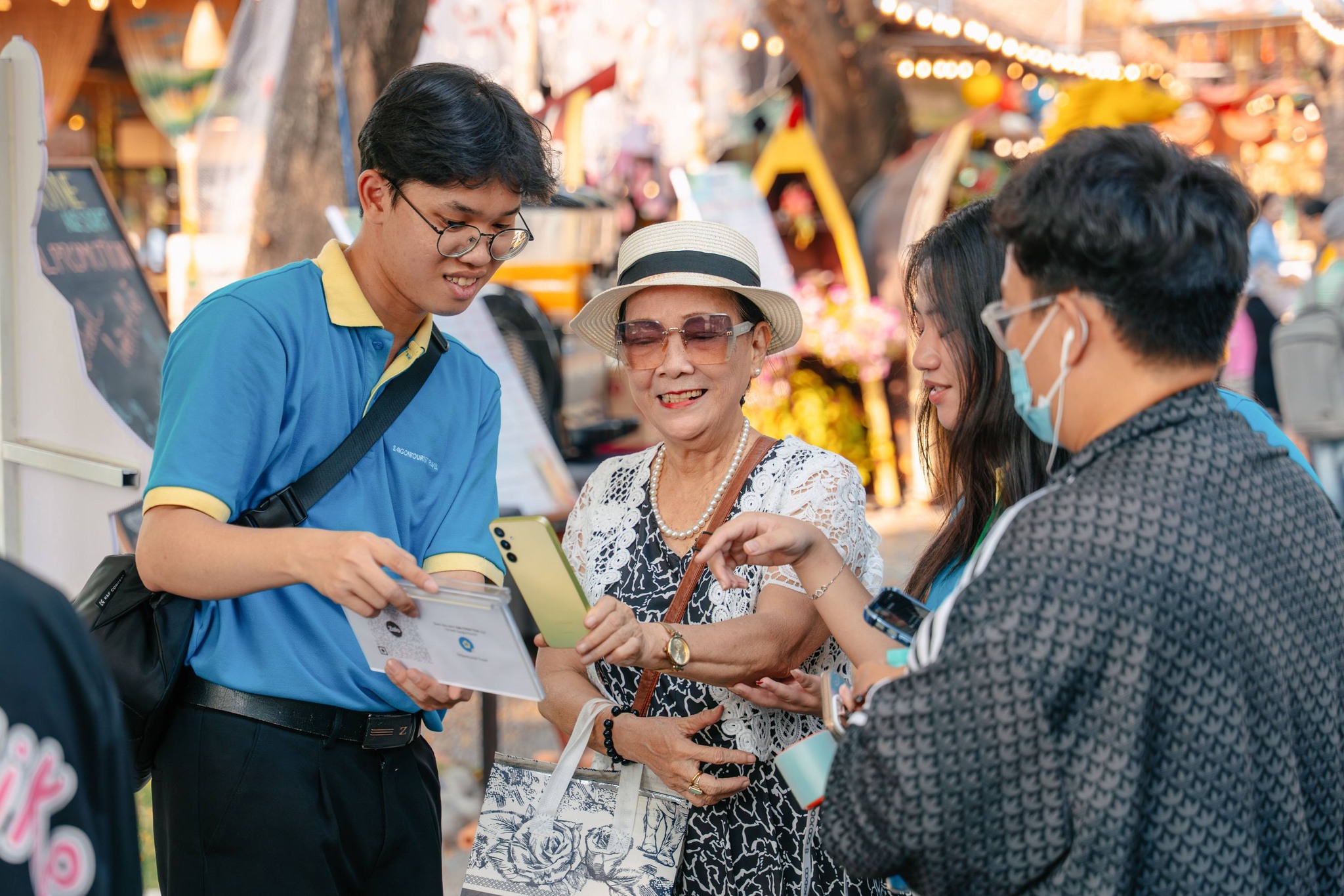 Du lịch hè “nóng” sớm, PG88 Link Dễ Nhớ Pg88.com tập trung vào tour chặng gần
