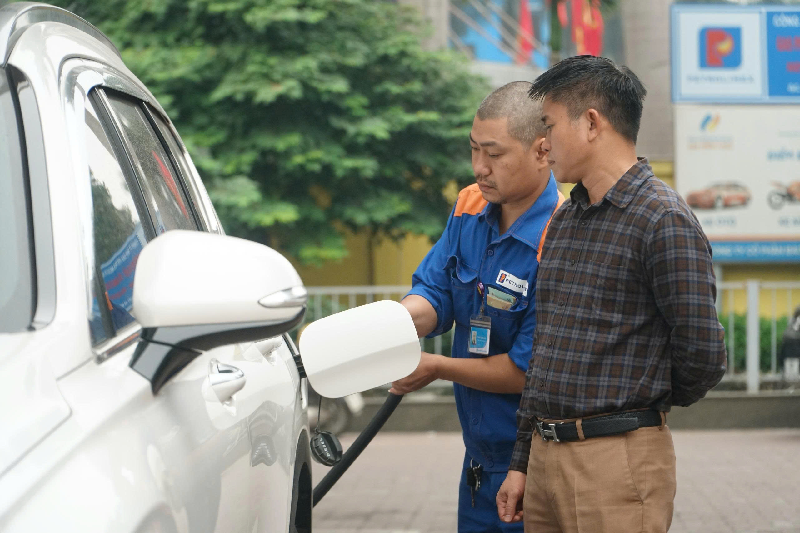 Loạt quy định mới tác động đến thị trường ô tô Việt từ tháng 4/2026