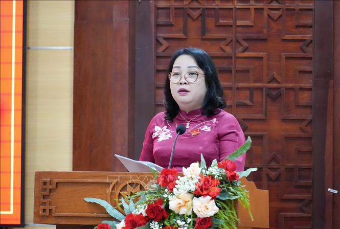 Bà Cao Thị Hòa An, Ủy viên Trung ương Đảng, Phó Bí thư Thường trực Tỉnh ủy, Chủ tịch HĐND tỉnh khóa XI, nhiệm kỳ 2026 - 2031 phát biểu nhận nhiệm vụ. Ảnh: TTXVN.
