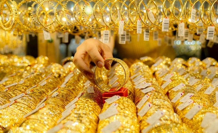 Chênh lệch giá mua, bán vàng nhẫn 4 triệu đồng/lượng