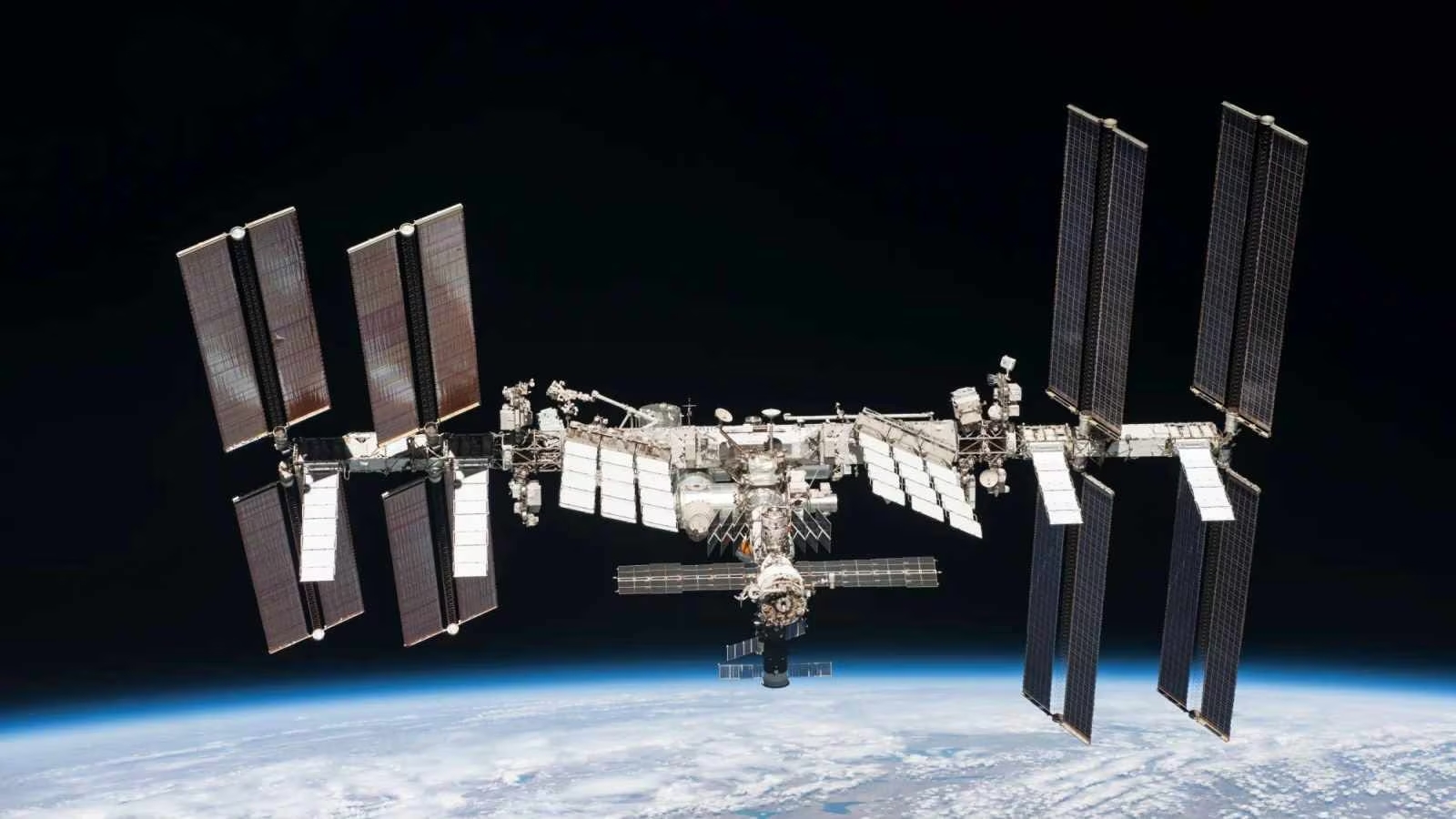 Tham vọng trung tâm dữ liệu không gian của SpaceX có lặp lại vết xe đổ của Microsoft?