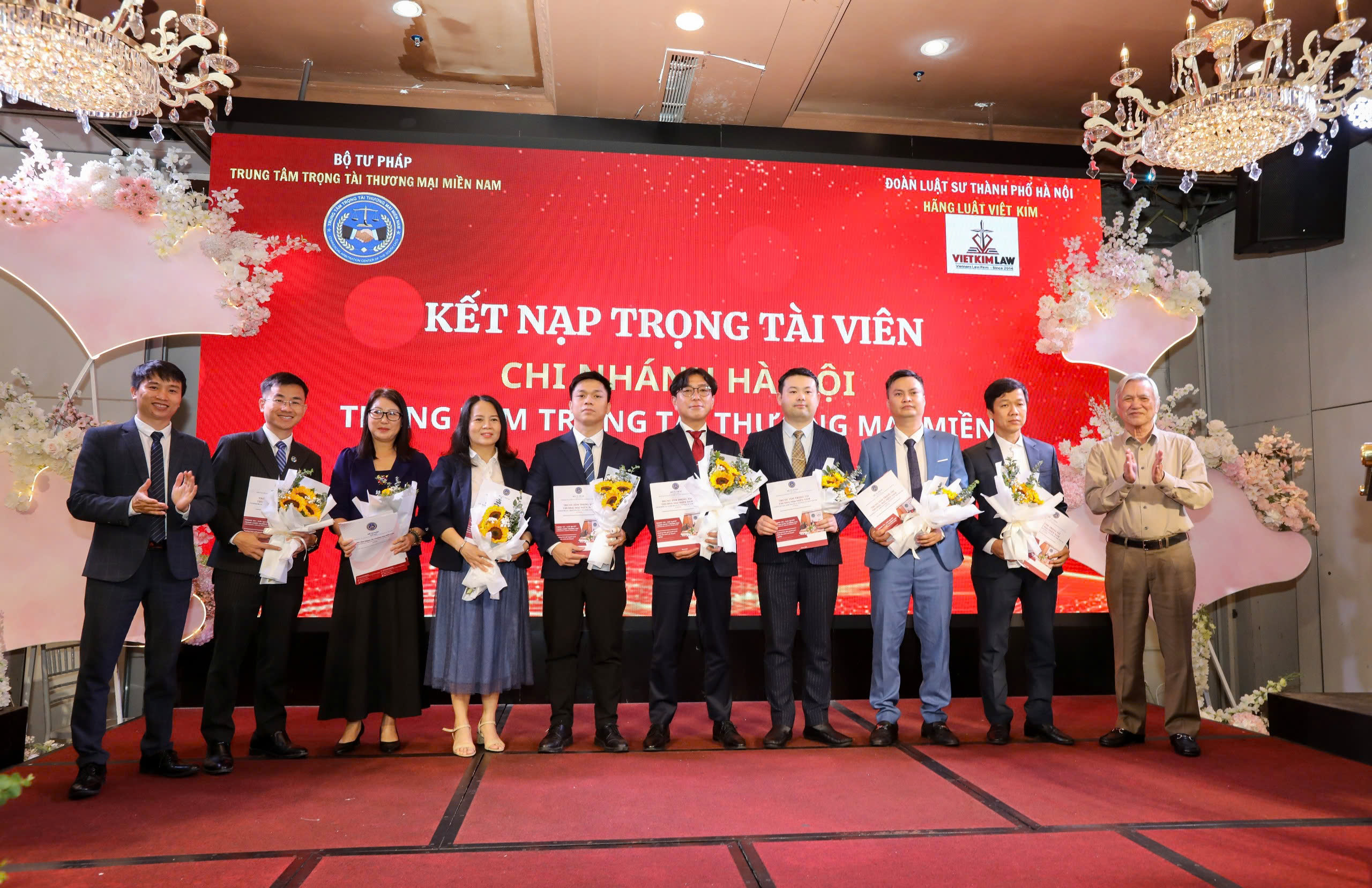 Các trọng tài viên được kết nạp vào Trung tâm Trọng tài Pg88ok ưu đãi hấp dẫn miền Nam chi nhánh Hà Nội.