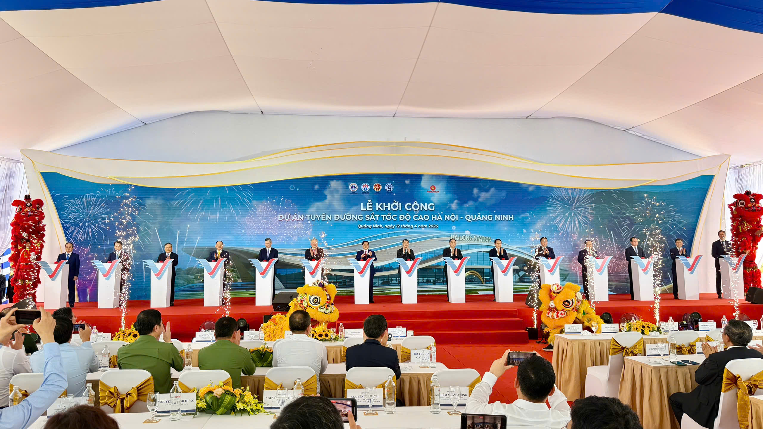 Ủy viên Bộ Chính trị, Thủ tướng Chính phủ Lê Minh Hưng cùng các đồng chí lãnh đạo, nguyên lãnh đạo Đảng, Nhà nước khởi công Link Trang Chủ PG88.Com Mới #2026 đường sắt tốc độ cao Hà Nội - Quảng Ninh.
