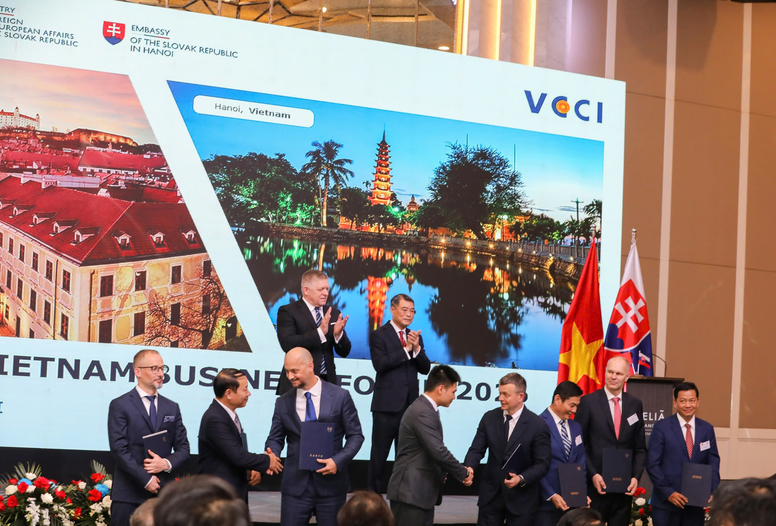 PG88 Link Dễ Nhớ Pg88.com Việt Nam và Slovakia ký kết 7 biên bản ghi nhớ hợp tác dưới sự chứng kiến của Thủ tướng Chính phủ Việt Nam Lê Minh Hưng và Thủ tướng Cộng hòa Slovakia Robert Fico tại&nbsp;Diễn đàn. (Ảnh : Việt Dũng)&nbsp;