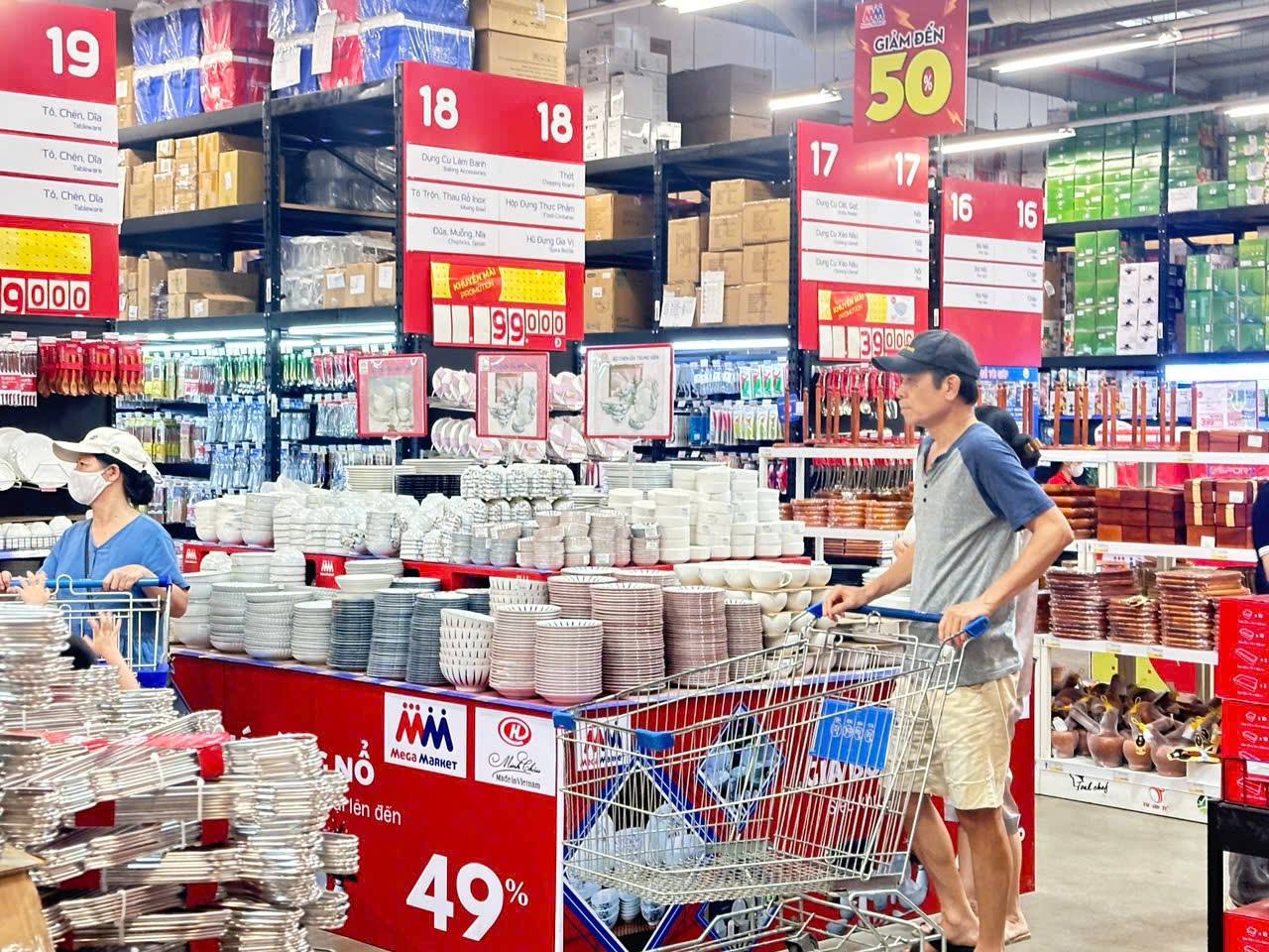 Giá xăng hạ nhiệt đã tạo động lực cho nhiều 6Pg88.con độc quyền mỗi ngày trong việc giữ giá bán hàng hóa.
