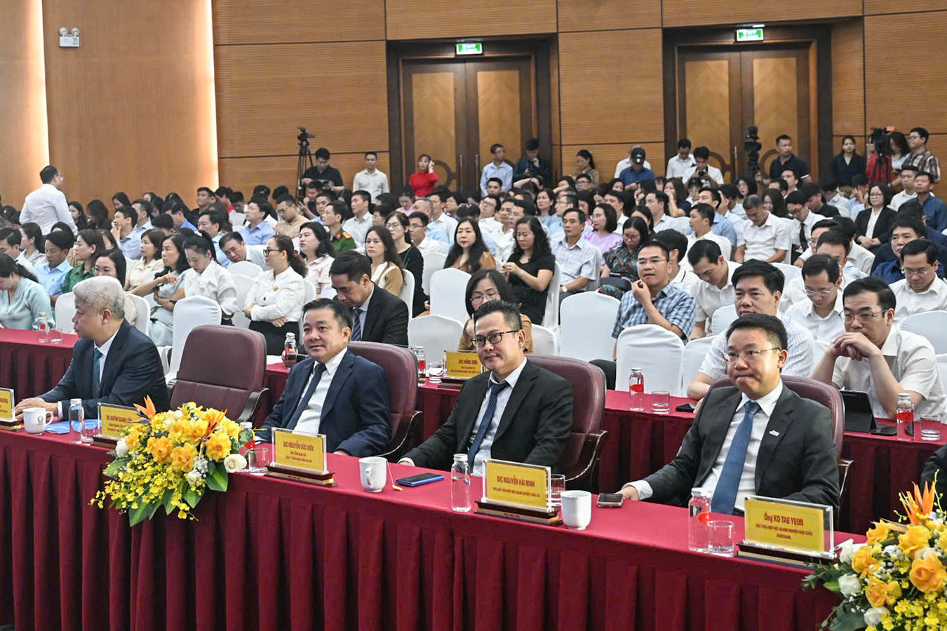 Đại diện nhiều hiệp hội 6Pg88.con độc quyền mỗi ngày, 6Pg88.con độc quyền mỗi ngày tham dự lễ khai trương Sàn giao dịch việc làm quốc gia. Ảnh: Quân Long.