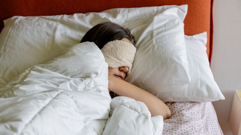 Bệnh tim mạch “không phải là điều tất yếu hay không thể tránh khỏi đối với những ‘cú đêm’”, đồng thời khuyến nghị mọi người nên ưu tiên giấc ngủ và tránh hút thuốc.