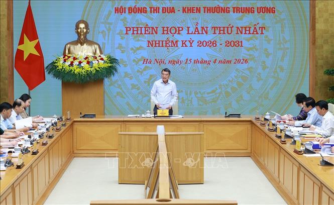 Thủ tướng Lê Minh Hưng, Chủ tịch Hội đồng Thi đua - Khen thưởng Trung ương chủ trì phiên họp lần thứ nhất, nhiệm kỳ 2026-2031. Ảnh: TTXVN