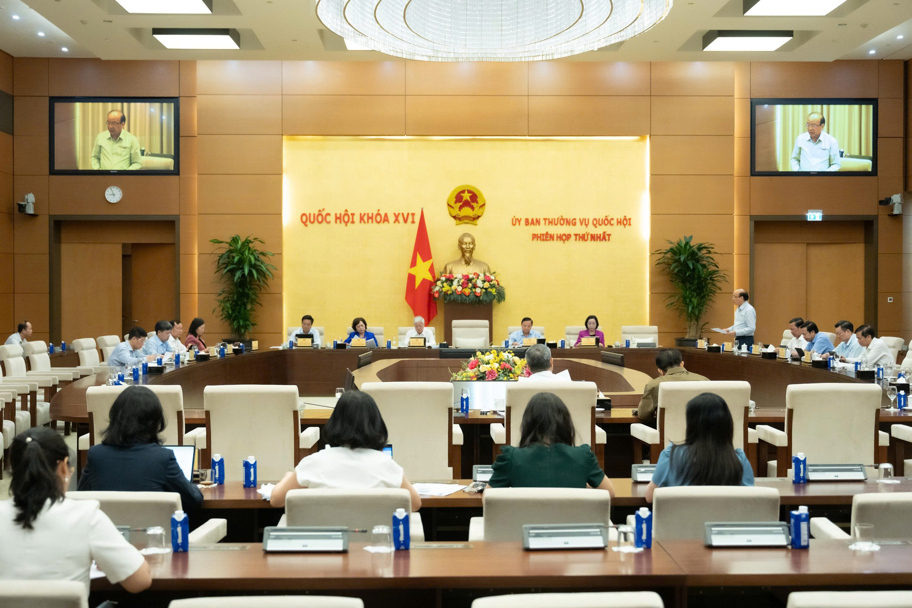 Nhiều băn khoăn về nguồn nhân lực khi thí điểm chế định luật sư công 