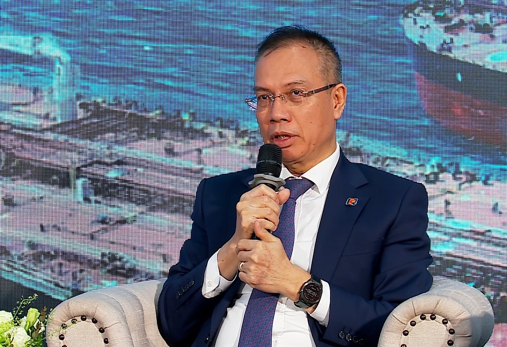 Nguyễn Xuân Hùng, Phó Tổng Giám đốc Petrolimex chia sẻ tại tọa đàm. Ảnh: 6PG88VN.