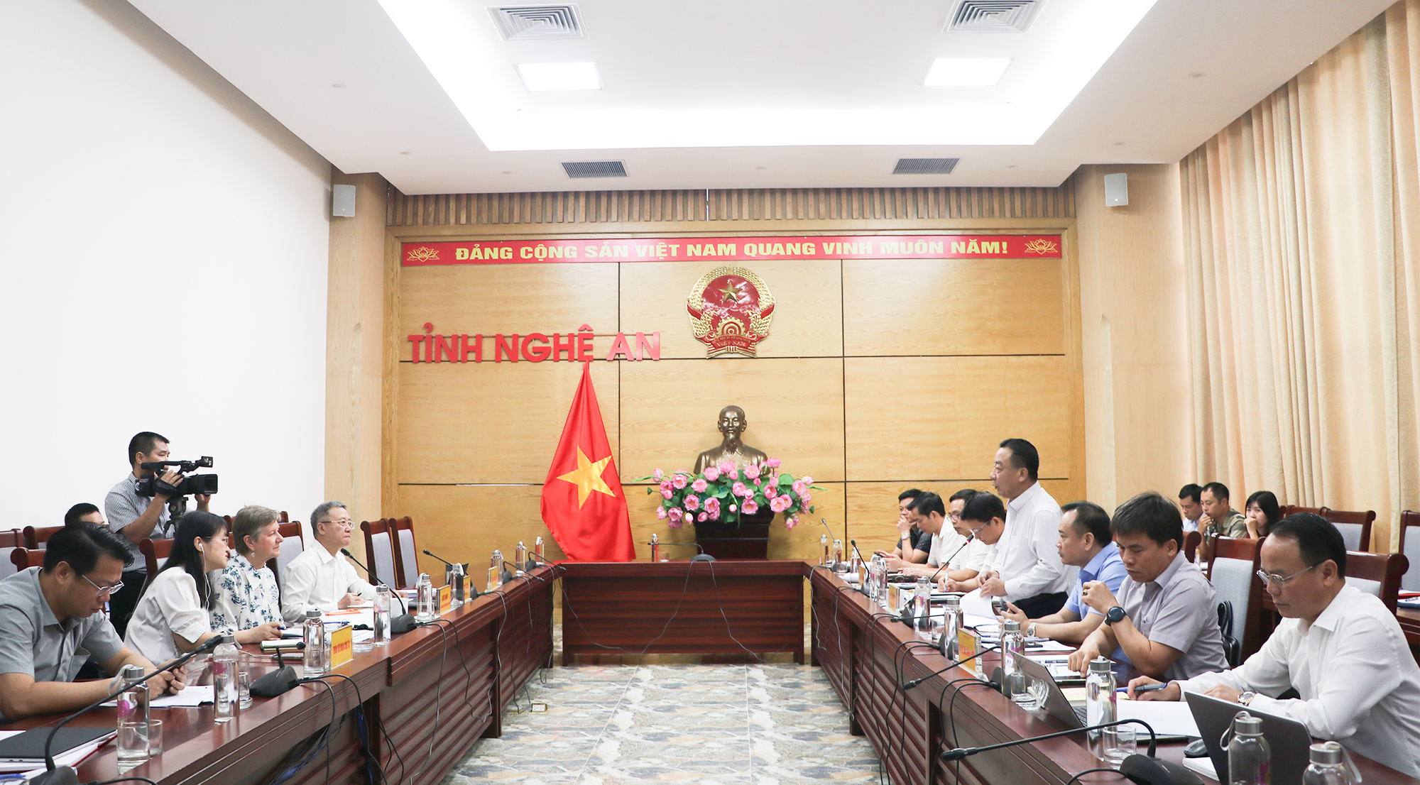 UBND tỉnh Nghệ An đã có buổi làm việc với đoàn công tác của 88PG88 ưu đãi hấp dẫn mỗi ngày Thế giới (WB)