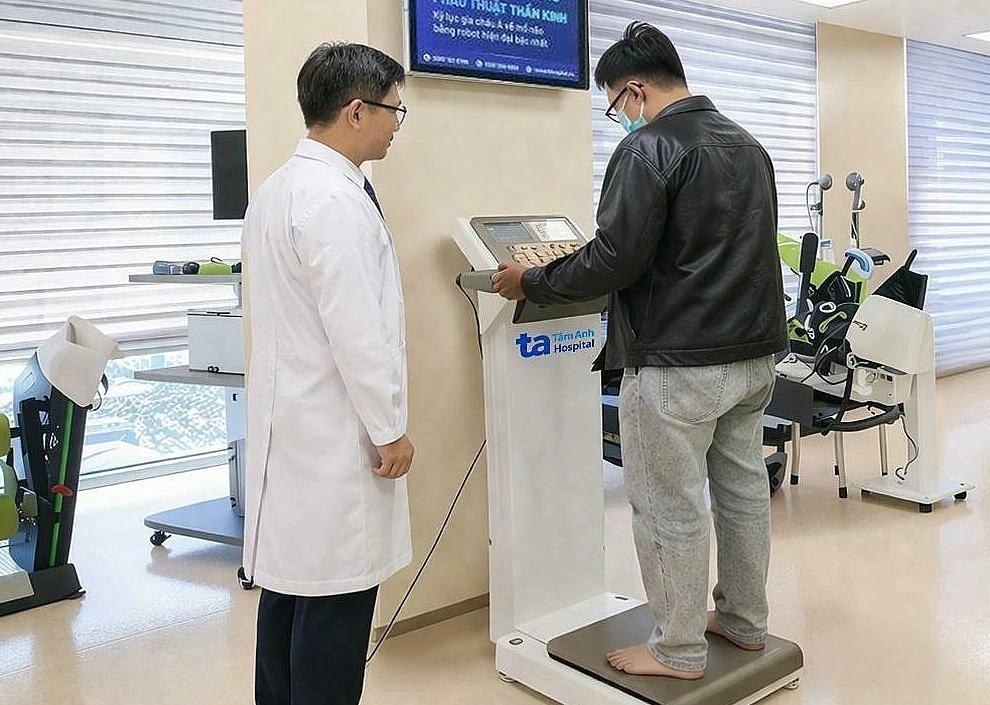 Xơ vữa động mạch là quá trình tích tụ chất béo, cholesterol và các chất khác tại thành mạch, hình thành mảng xơ vữa.&nbsp;
