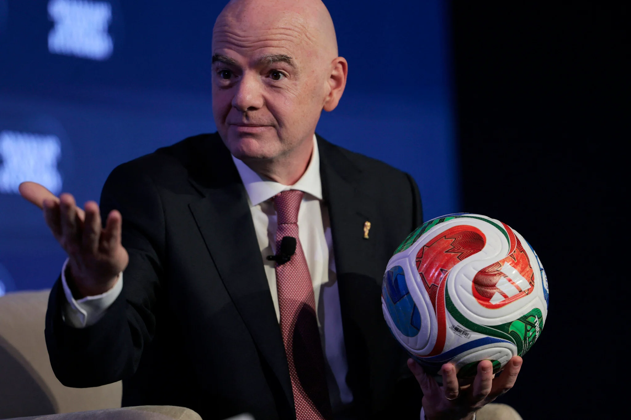 Chủ tịch FIFA khẳng định Iran 