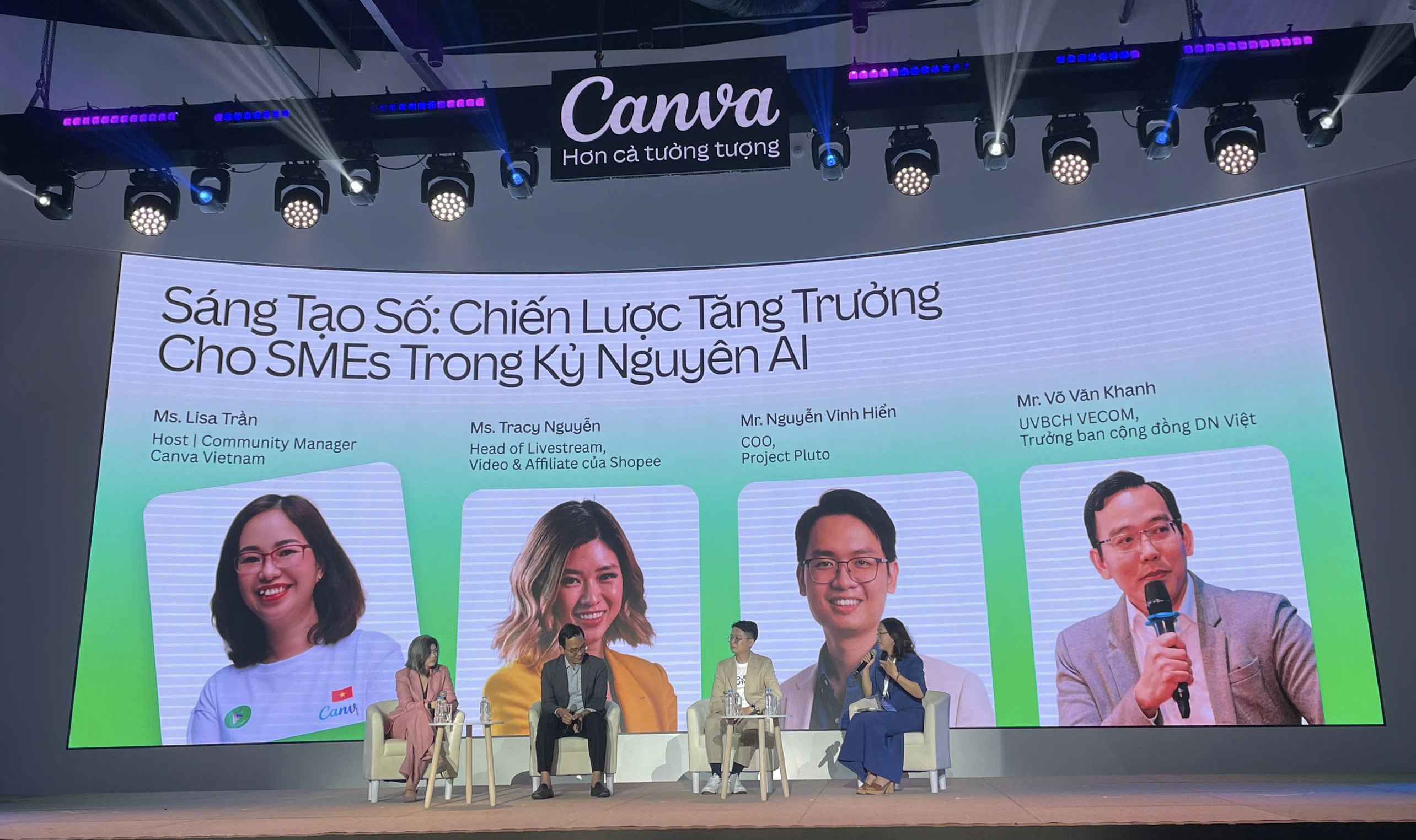 Phiên thảo luận trong khuôn khổ sự kiện. Ảnh: Như Quỳnh