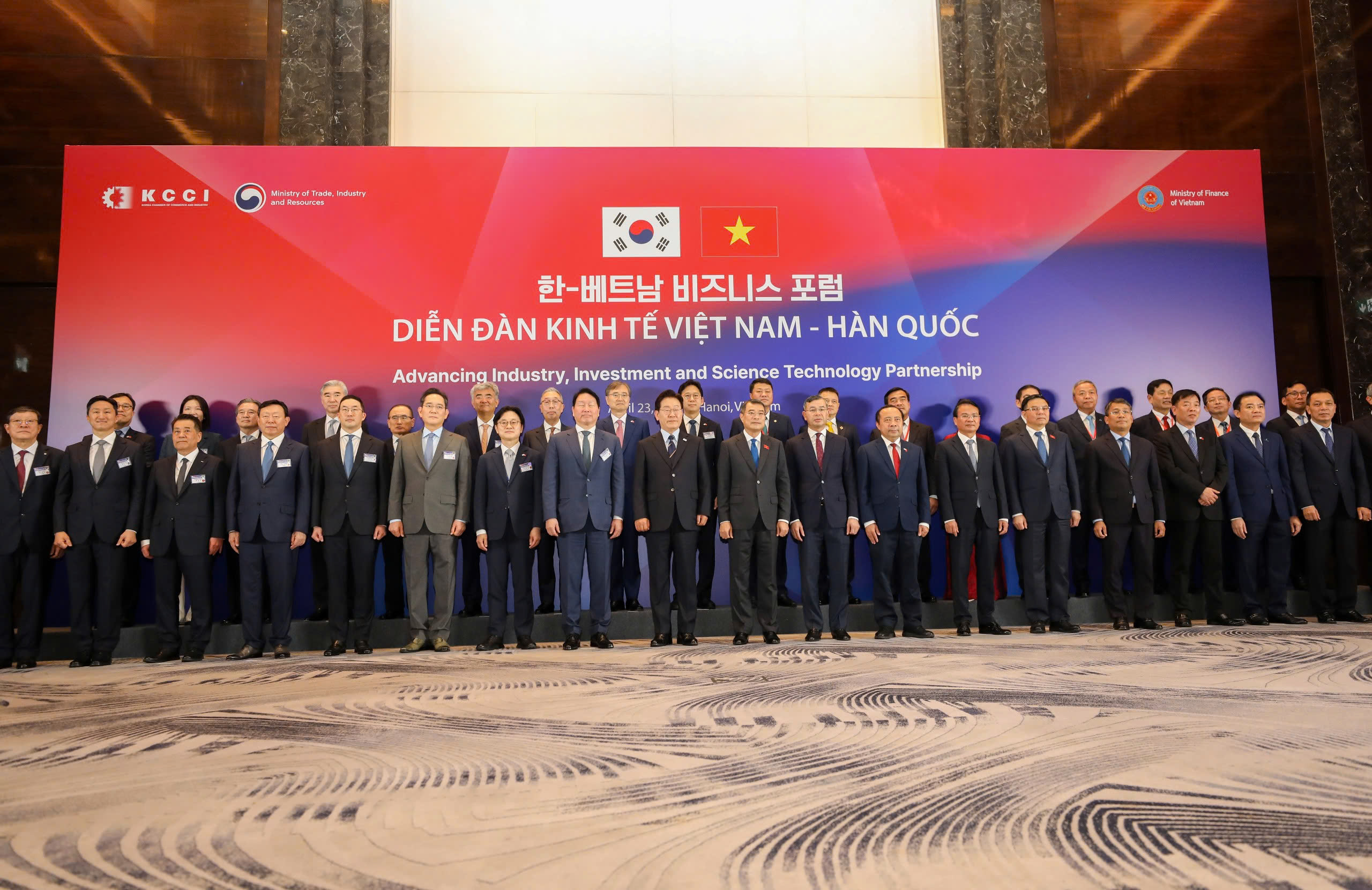 Thủ tướng Lê Minh Hưng và Tổng thống Hàn Quốc Lee Jae Myung tham dự Diễn đàn PG88 ⭐ Link trang chủ số 1 nhà cái PG88 com casino slot Việt Nam - Hàn Quốc với các 6Pg88.con độc quyền mỗi ngày hai nước. Ảnh: Việt Dũng.