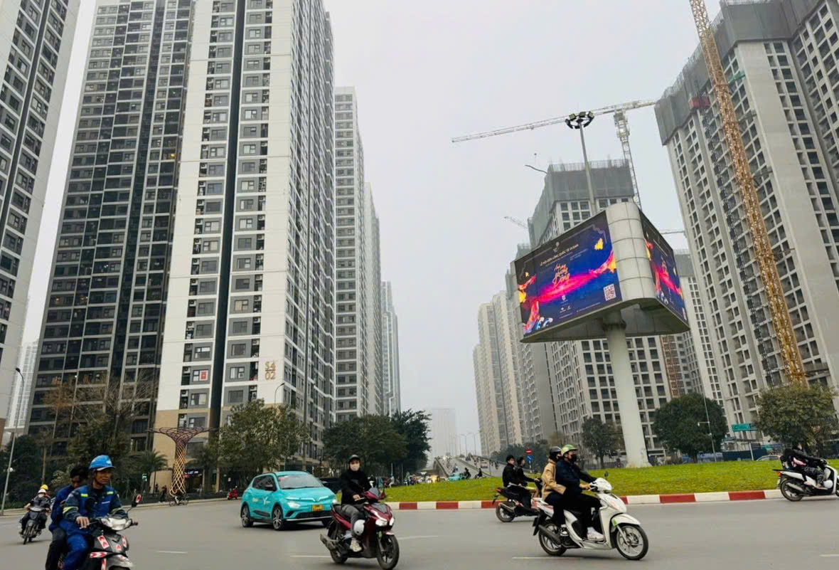 Dòng tiền vào bất động sản cải thiện nhưng vẫn còn thận trọng