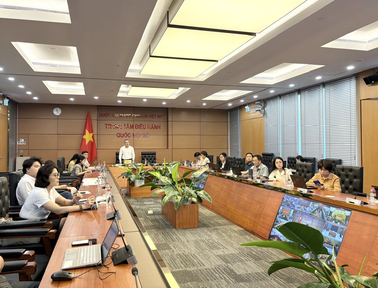 Tổng rà soát hệ thống pháp luật để hoàn thiện thể chế