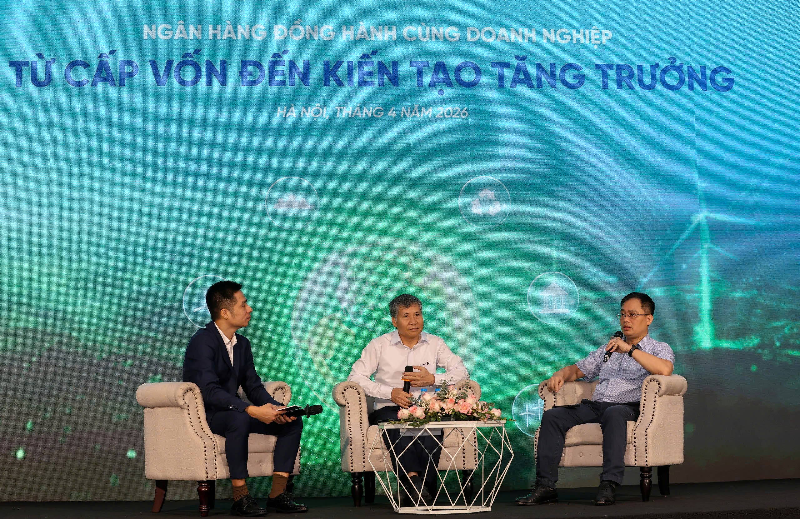 Các chuyên gia thảo luận về cơ hội, thách thức khi PG88 hơn 2,1 triệu thành viên mô hình Pg88 com chính chủ kiến tạo số tại Việt Nam.