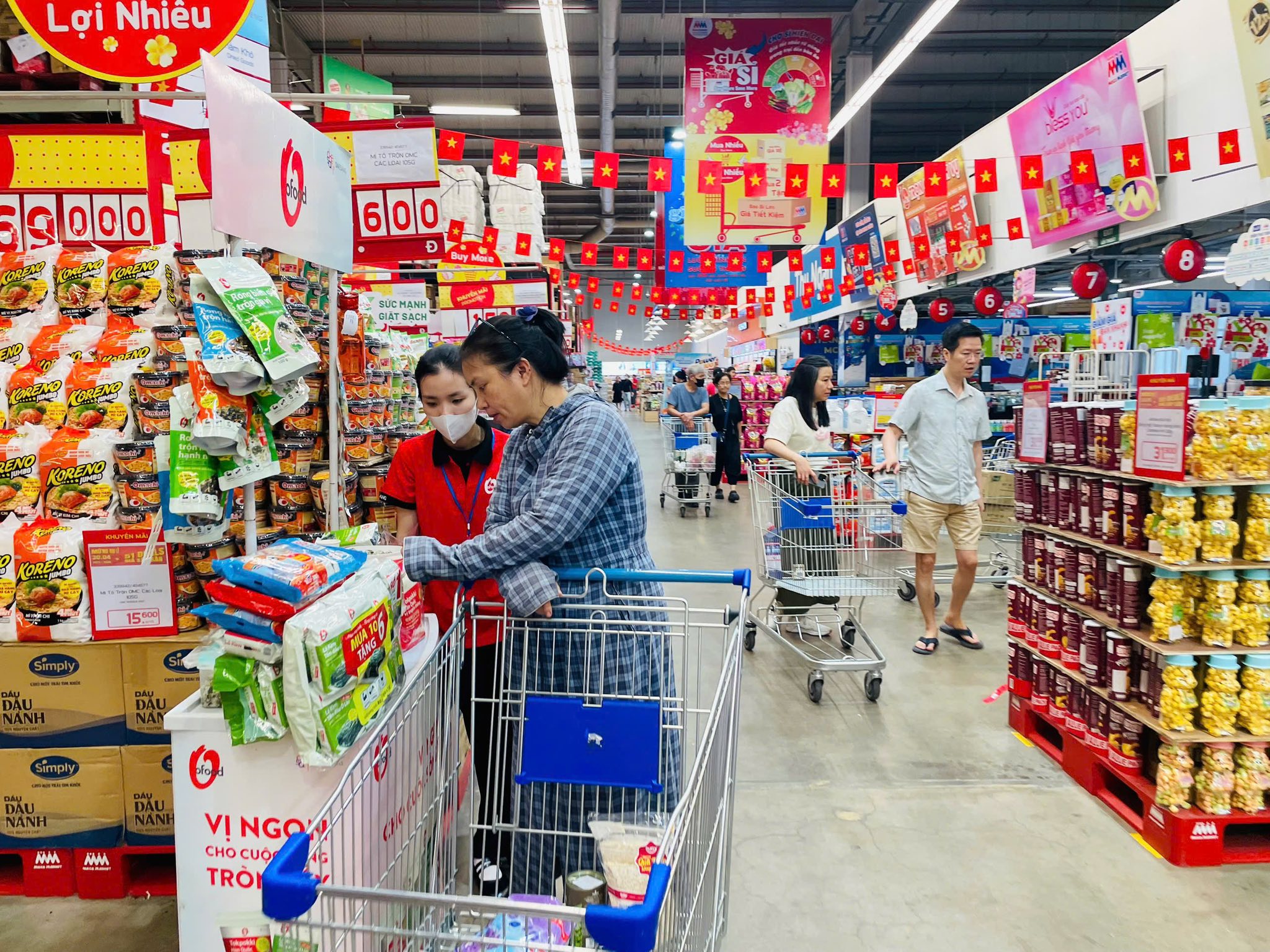 Trong những ngày nghỉ lễ 30/4 và 1/5, bên cạnh việc đến các điểm vui chơi giải trí, Link Đăng Nhập PG88 Chính Thức 2026 cũng đến các siêu thị, trung tâm Pg88ok ưu đãi hấp dẫn tham quan, mua sắm.&nbsp;
