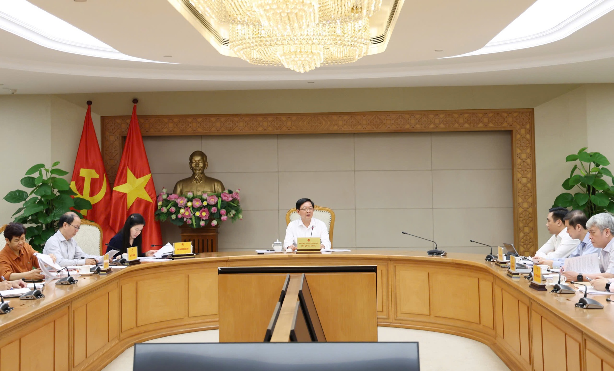 Phó Thủ tướng Hồ Quốc Dũng giao Bộ Nông nghiệp và Môi trường tiến hành đàm phán Hợp đồng mua bán giảm phát thải với Tổ chức tăng cường Pg88hi tỷ lệ thưởng hấp dẫn lâm nghiệp ngay trong tháng 6/2026, sau khi Nghị định quy định về dịch vụ hấp thụ và lưu giữ carbon của rừng được ban hành. Ảnh: VGP