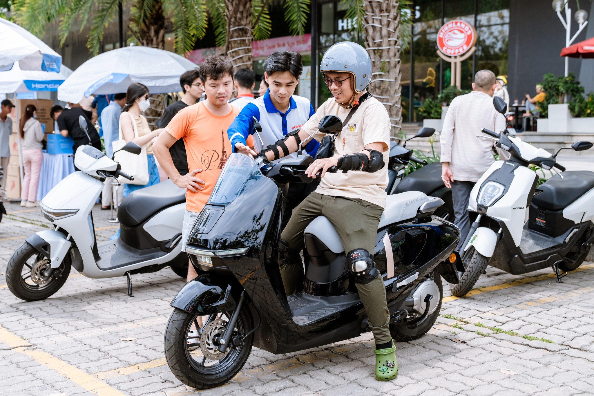 Sự thành bại của Honda UC3 sẽ đối mặt với nhiều thách thức khi người dùng ngày càng thực dụng hơn. Ảnh: HVN.
