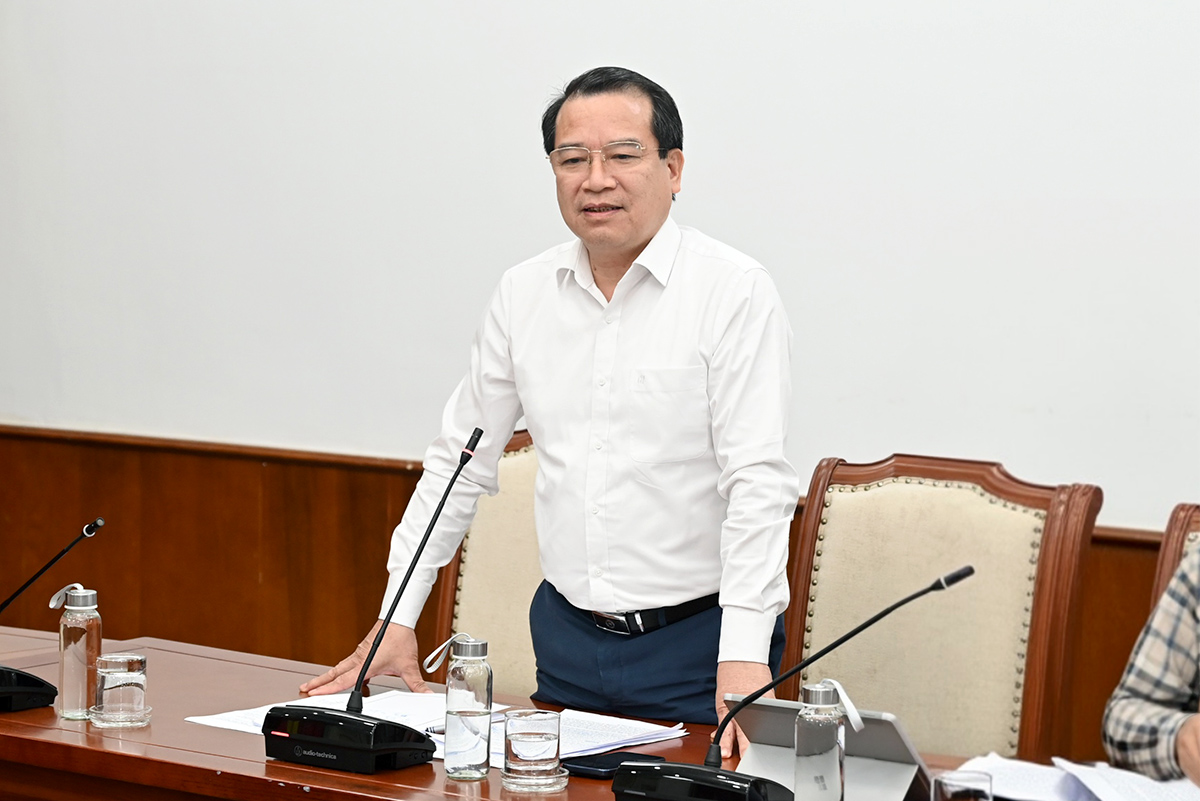 Phó Cục trưởng Cục Du lịch Quốc gia Việt Nam Hà Văn Siêu trình bày báo cáo tóm tắt Đề án.