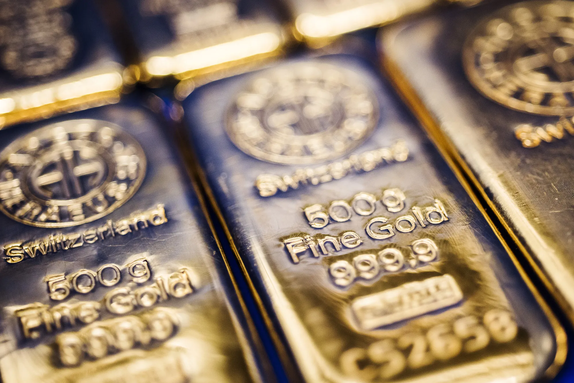 Giá vàng bật tăng mạnh sau tin tốt về đàm phán hòa bình Mỹ - Iran