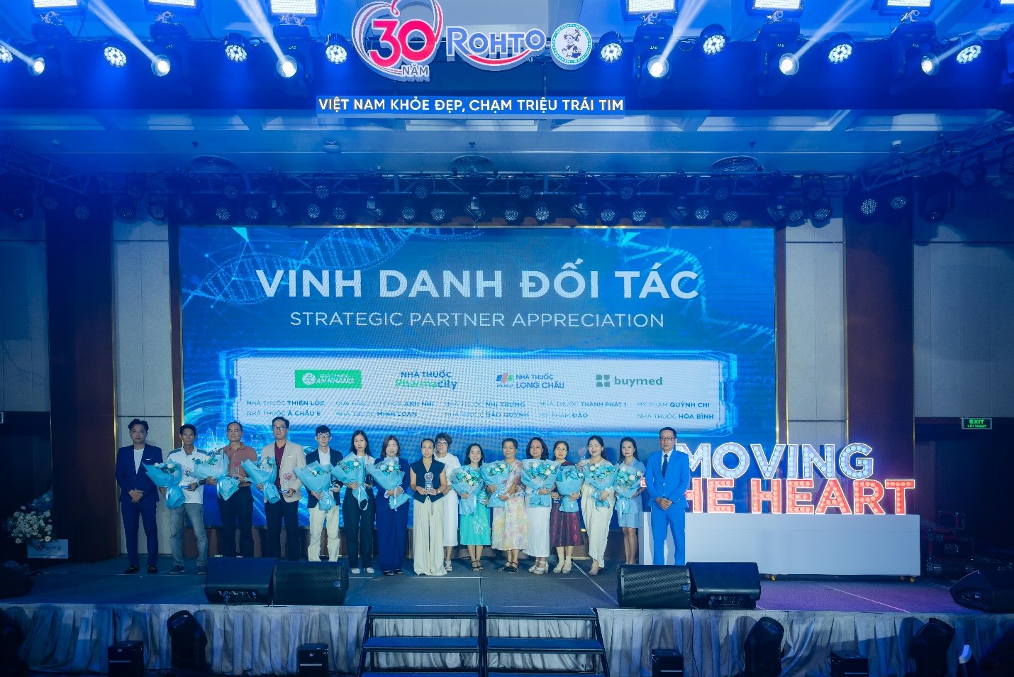 Lễ vinh danh đối tác chiến lược của công ty TNHH Rohto-Mentholatum (Việt Nam).&nbsp;