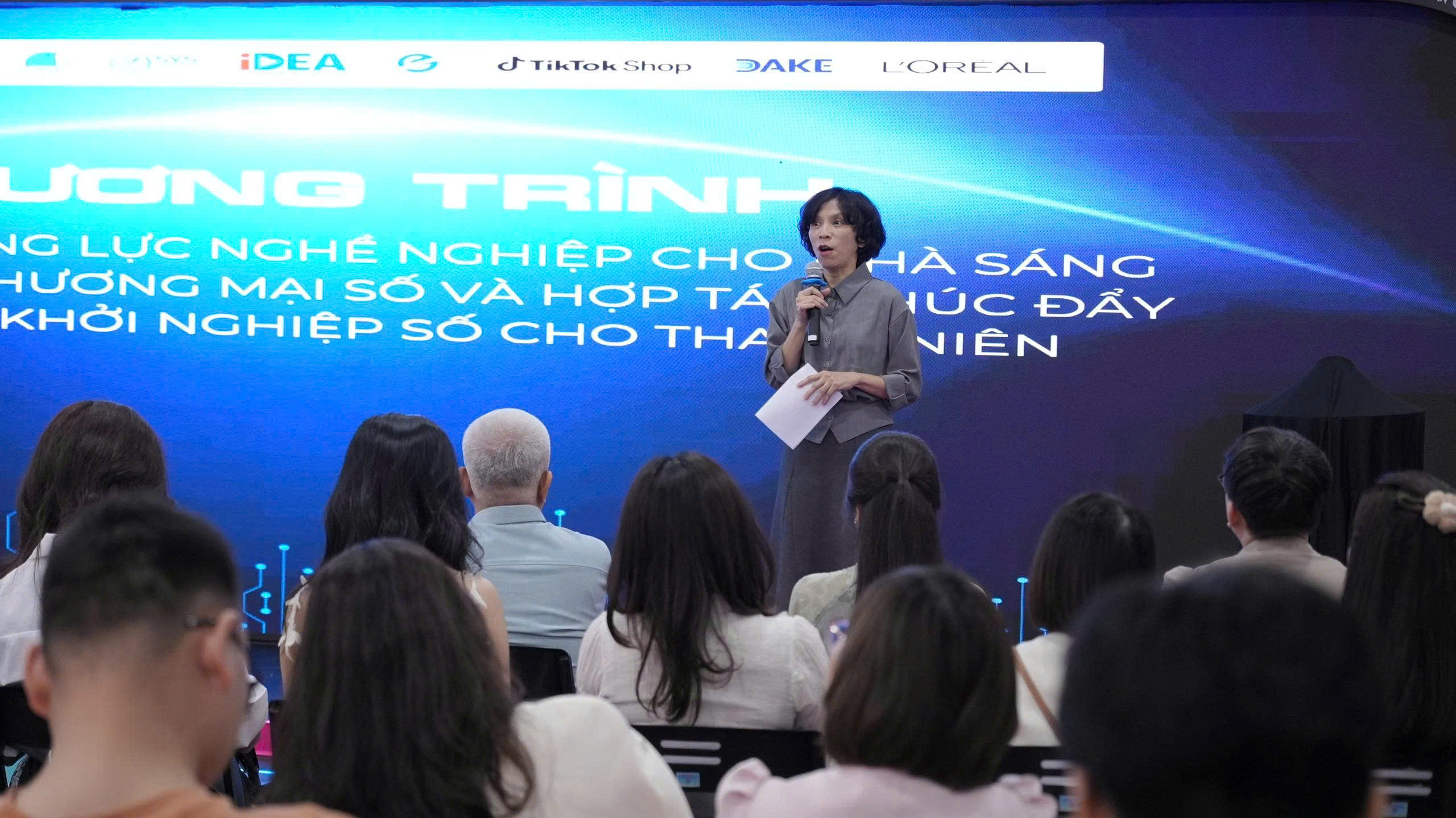 Bà Lại Việt Anh, Phó Cục trưởng Cục Pg88ok ưu đãi hấp dẫn điện tử và Link Trang Chủ PG88.Com Mới #2026 số (Bộ Công Thương).