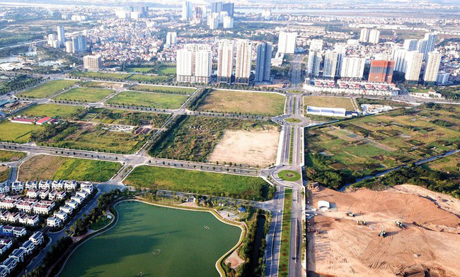 Sở Nông nghiệp và Môi trường hướng dẫn UBND các xã, phường thực hiện các nội dung quản lý nhà nước về đất đai căn cứ chỉ tiêu sử dụng đất đã được phân bổ; đồng thời thường xuyên theo dõi, kiểm tra, cập nhật kết quả thực hiện chỉ tiêu sử dụng đất của các địa phương. Ảnh minh họa