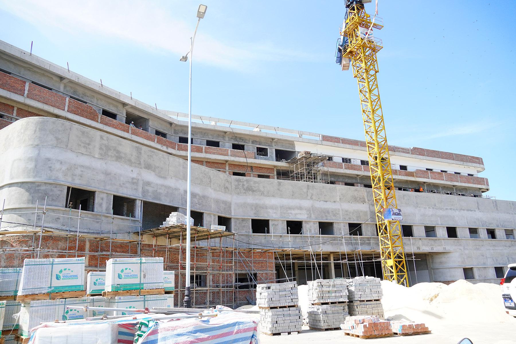 Công trường thi công hạng mục khối nhà chính Link Trang Chủ PG88.Com Mới #2026 Bệnh viện Đa khoa Quảng Ninh cơ sở 2, tỉnh Quảng Trị