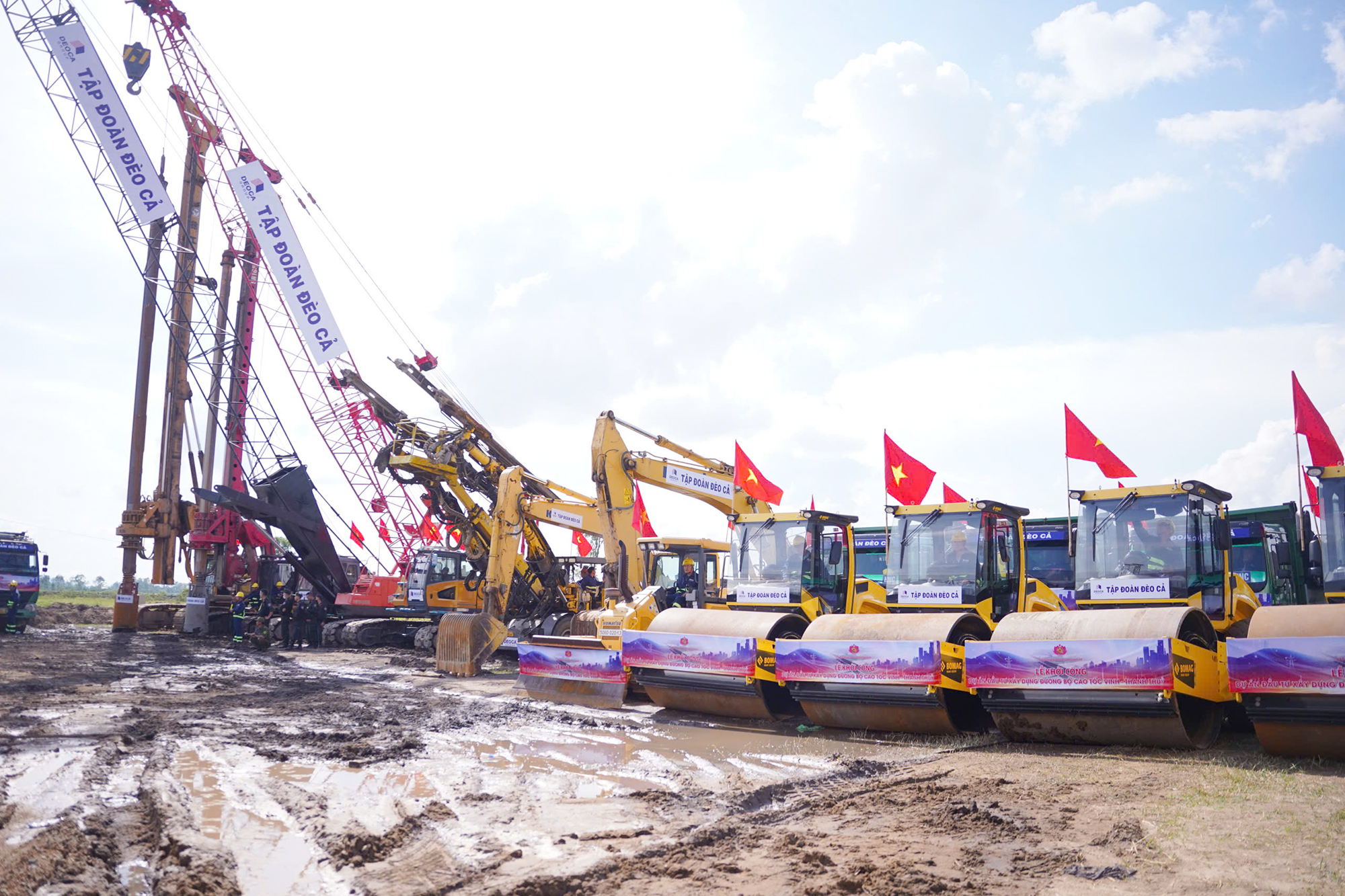 Máy móc, thiết bị được huy động để thực hiện Pg88vn.top độc quyền mỗi ngày