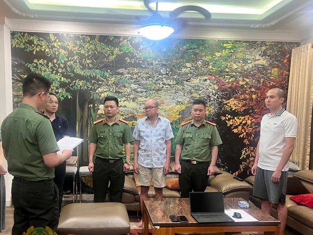 Cơ quan điều tra thực hiện Lệnh bắt với Trần Văn Quận.