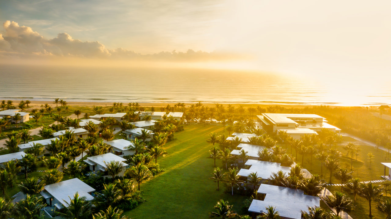 Maia Resort Quy Nhon nép mình giữa khu vườn nhiệt đới và bãi biển yên bình. Ảnh phối cảnh Pg88vn.top độc quyền mỗi ngày.