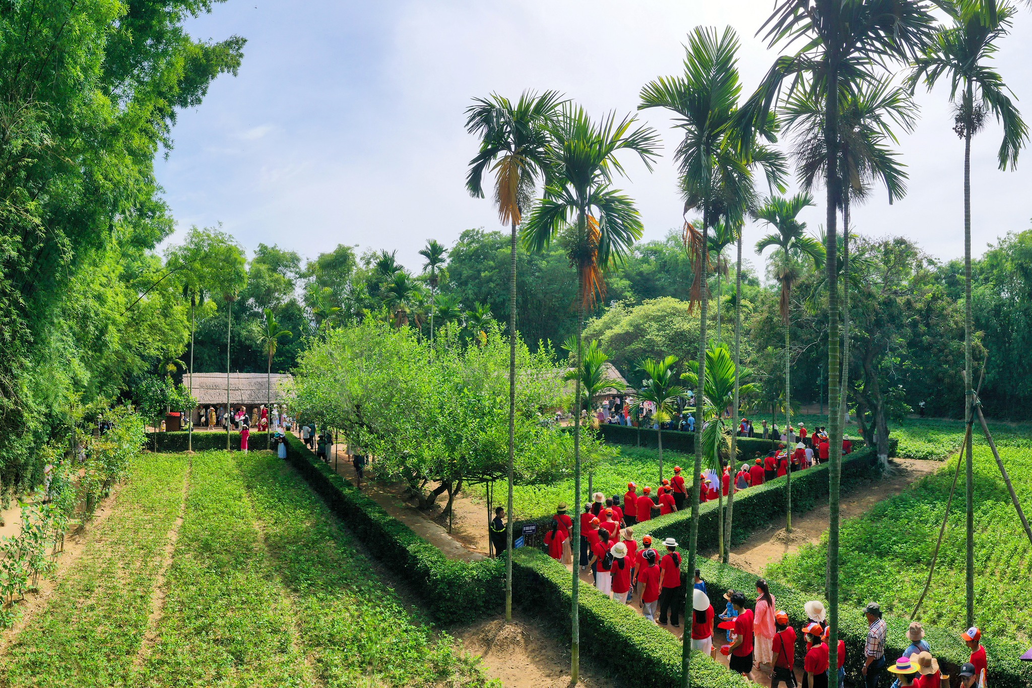 Ảnh: Lễ hội Làng Sen