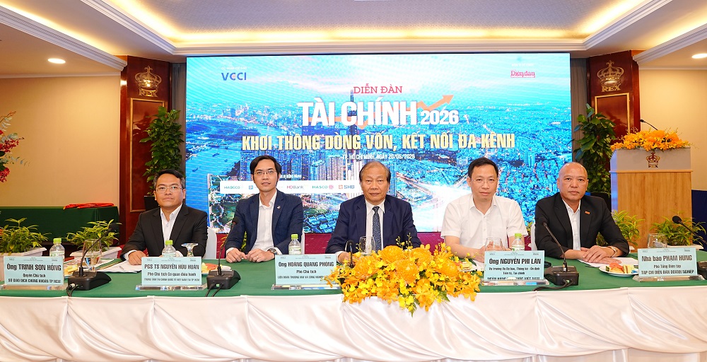 Các đại biểu (từ trái qua): ông Trịnh Sơn Hồng, Quyền Chủ tịch Sở Giao dịch 6PG88 link đăng nhập TP. Hồ Chí Minh; PGS. TS Nguyễn Hữu Huân, Phó Chủ tịch Cơ quan điều hành Trung tâm Pg88hi tỷ lệ thưởng hấp dẫn Quốc tế Việt Nam tại TP. Hồ Chí Minh; ông Hoàng Quang Phòng, Phó Chủ tịch VCCI; ông Nguyễn Phi Lân, Vụ trưởng Vụ Dự báo Thống kê, Ổn định Tiền tệ Pg88hi tỷ lệ thưởng hấp dẫn, 88PG88 ưu đãi hấp dẫn mỗi ngày Nhà nước và Nhà báo Phạm Hùng, Phó TBT Tạp chí Diễn đàn PG88 Link Dễ Nhớ Pg88.com