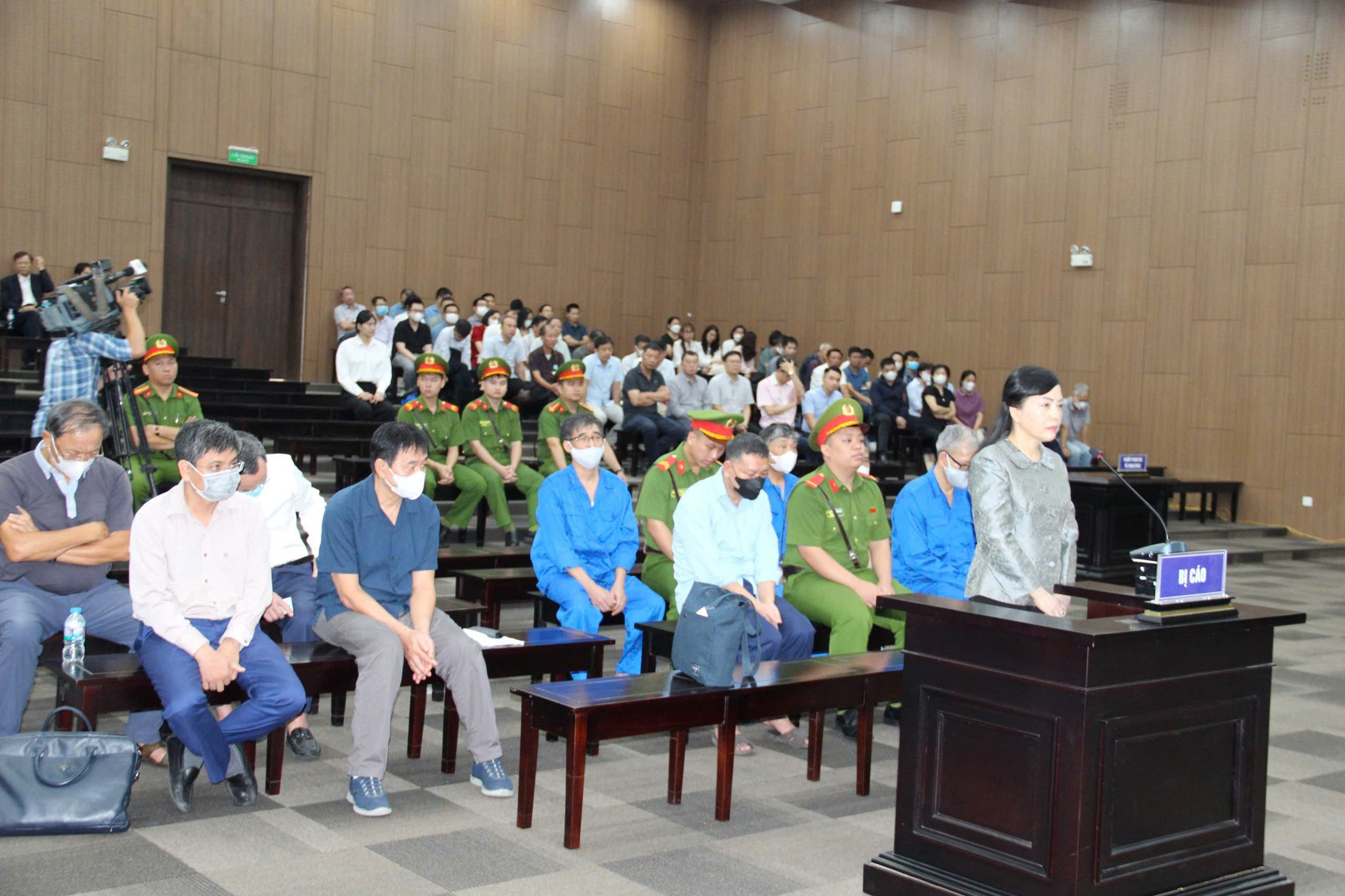 Vụ án tại các Bệnh viện Bạch Mai, Việt Đức (cơ sở 2):  Các bị cáo bị đề nghị bồi thường 803 tỷ đồng