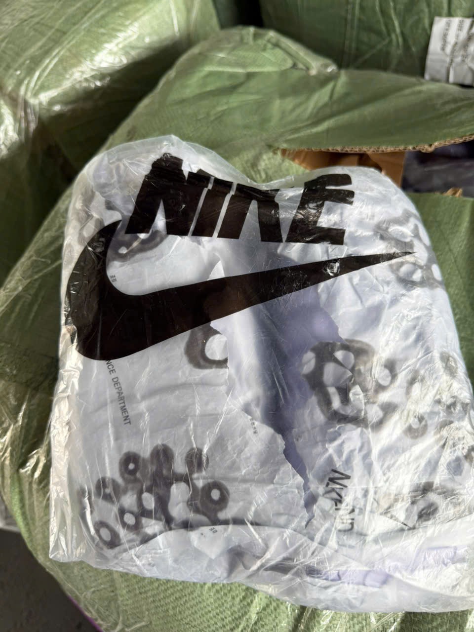 Sản phẩm giày giả nhãn hiệu Nike.