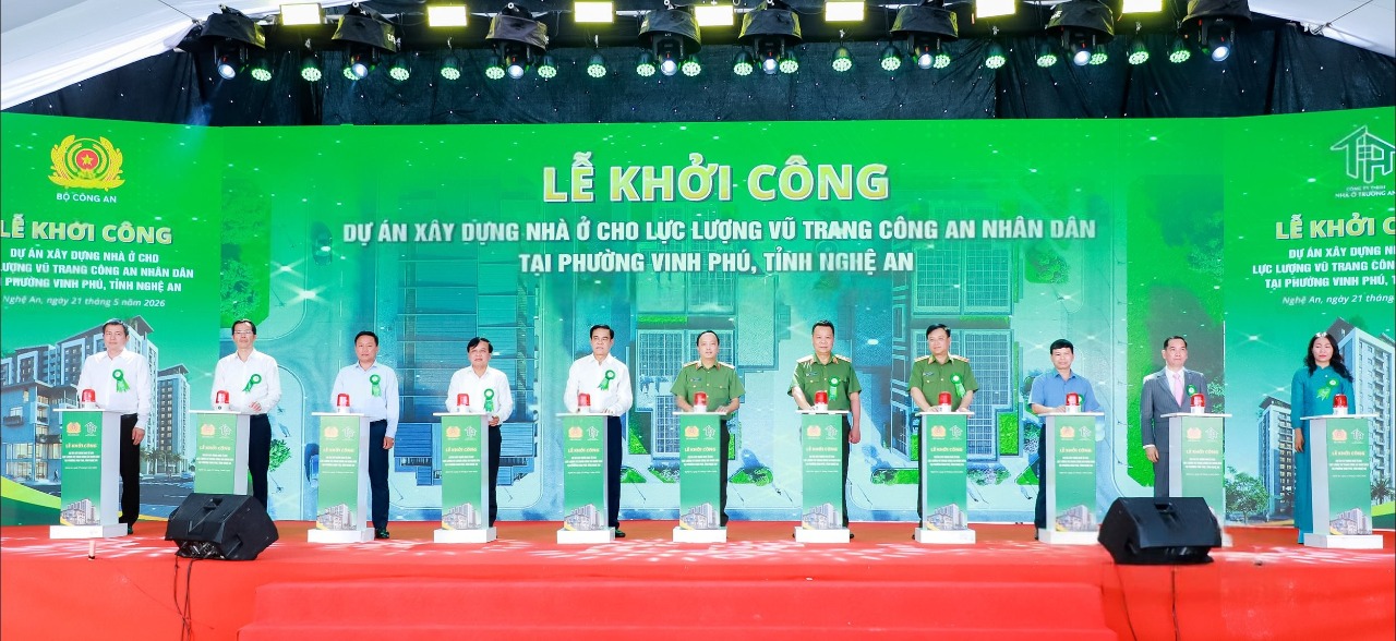 Lãnh đạo Bộ Công an, tỉnh Nghệ An, Công an tỉnh Nghệ An, phường Vinh Phú và chủ đầu tư thực hiện nghi thức bấm nút khởi công Link Trang Chủ PG88.Com Mới #2026. Ảnh: Thành Duy