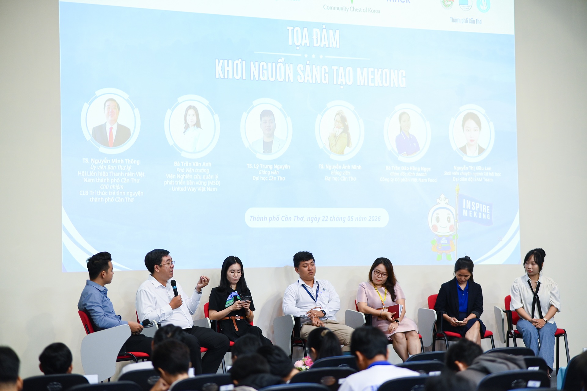 Các chuyên gia trong phiên Tọa đàm 